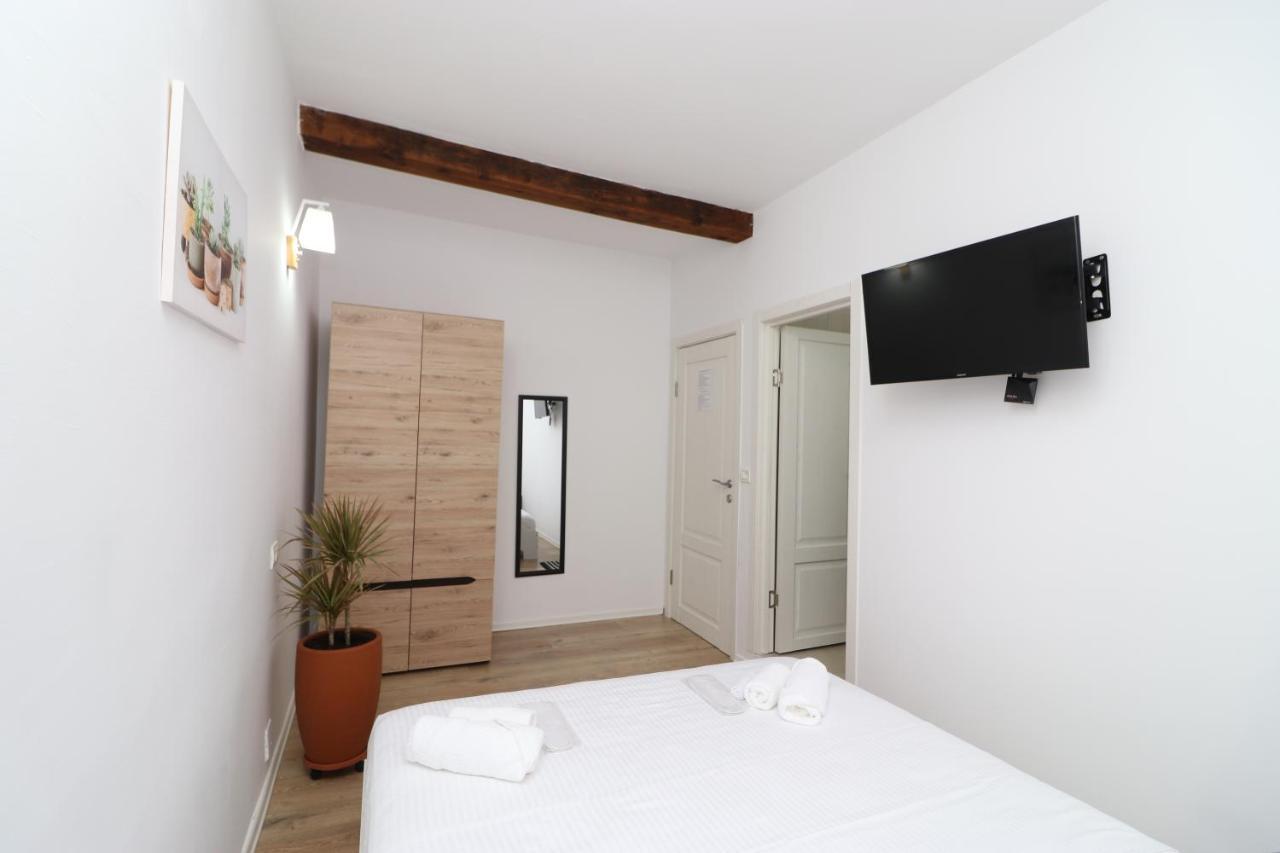 Bed and Breakfast Gaia Vlorë Exterior foto