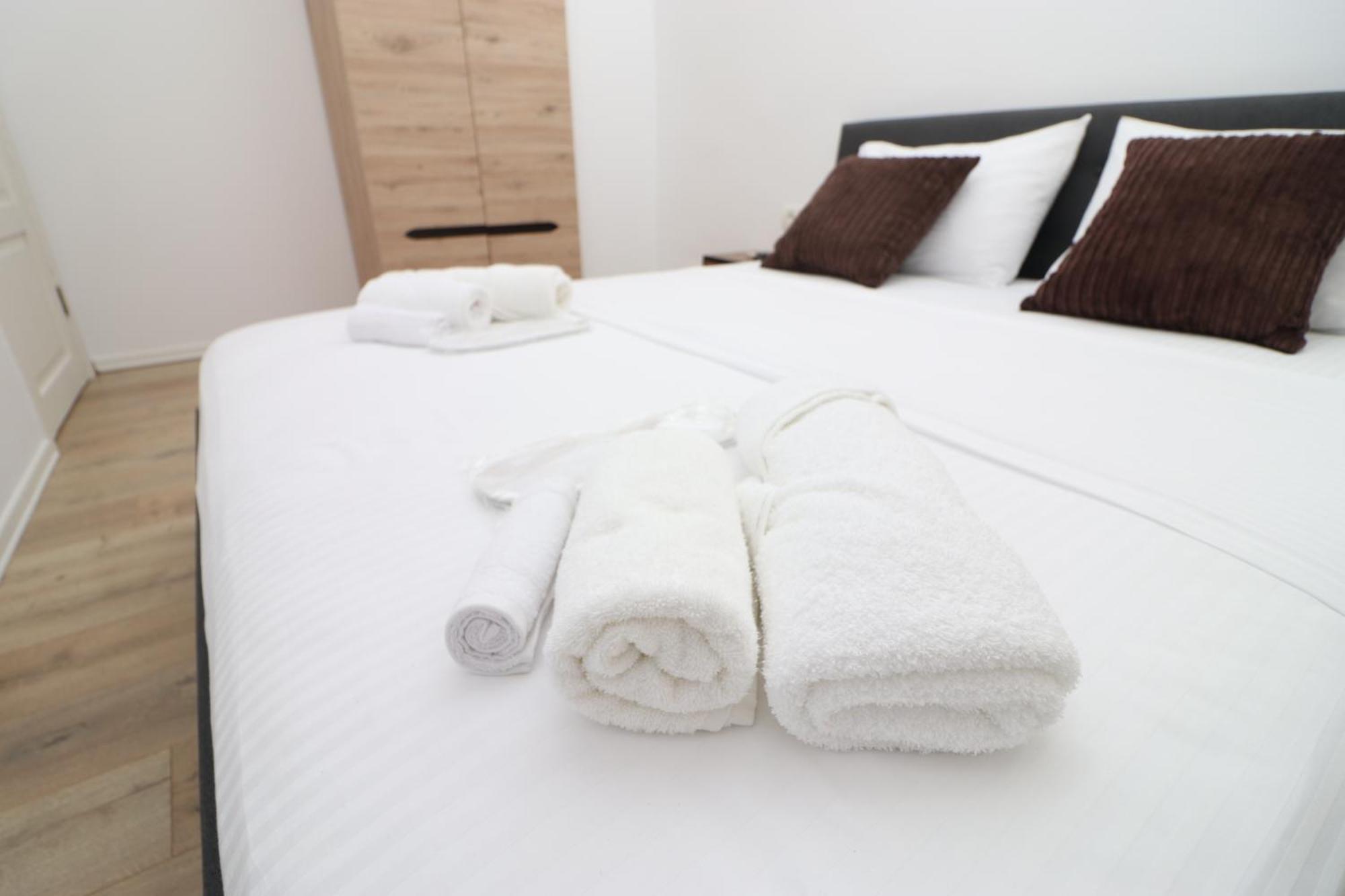 Bed and Breakfast Gaia Vlorë Exterior foto